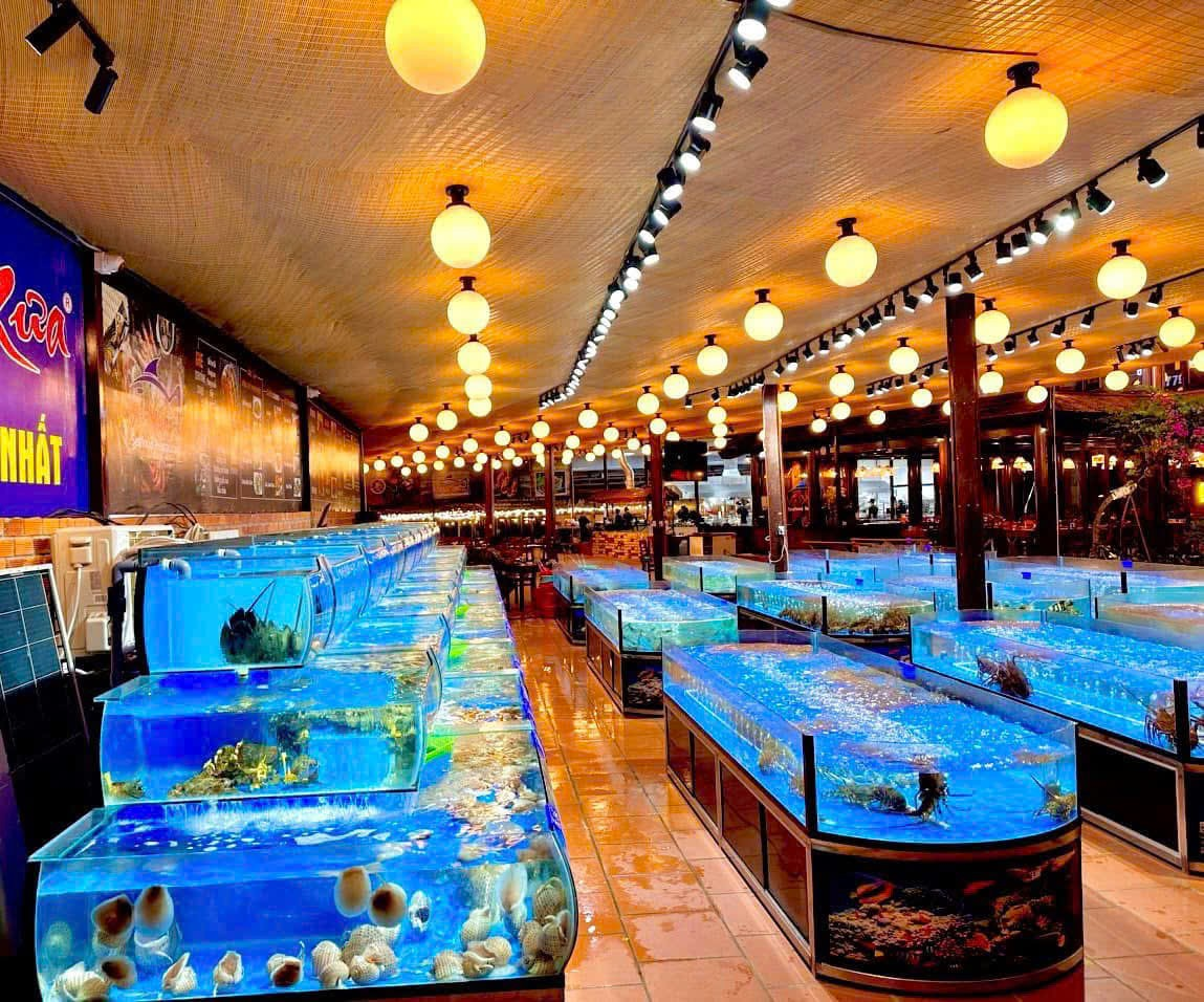Công trình thực tế nhà hàng hải sản lớn SeaHome thi công